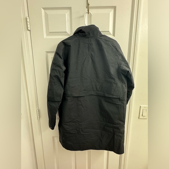 Lululemon Storm break Coat Insulated in black - Picture 12 of 15